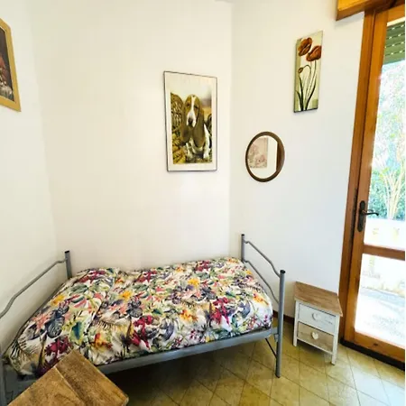 Charming With Private Garden بيبيوني