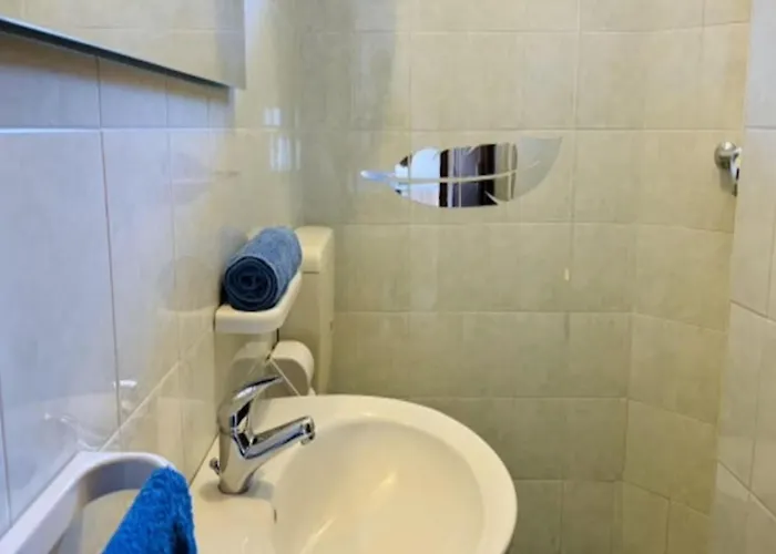 Charming With Private Garden Appartamento